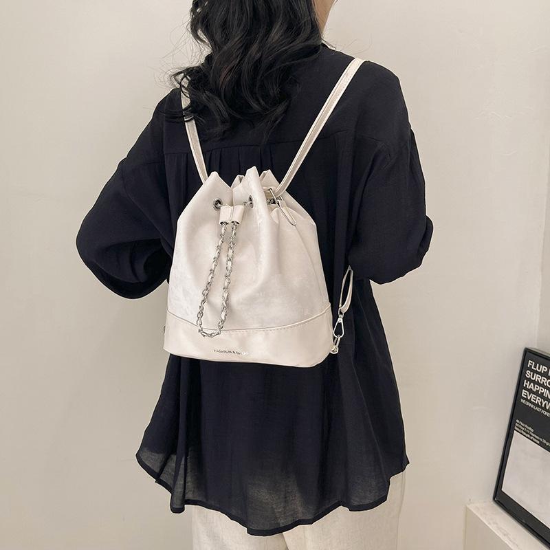 Bucket Bag Women's 2025 New Niche Design Chain Backpack Women's Fashion Crossbody White Backpack