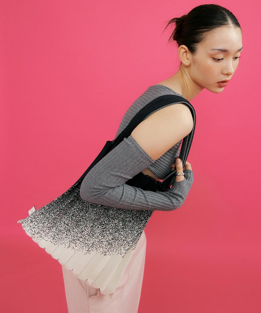 Pleatsmama Shoulder Bag White & Black