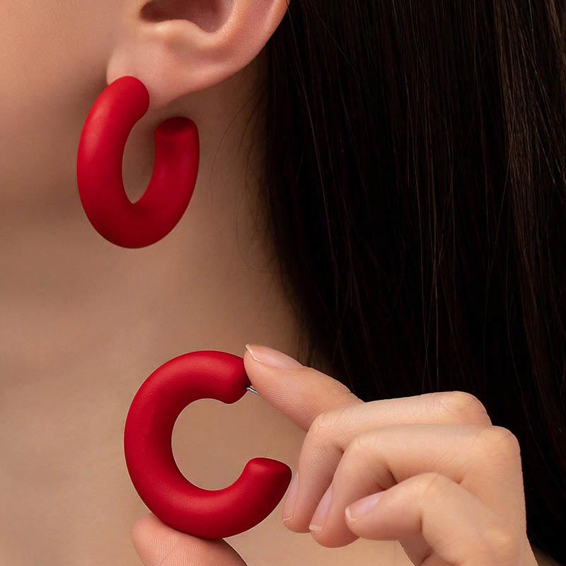 European Fashion Large Dangle Earrings красный