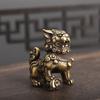 1 Paar Reine Kupfer Glückslöwenkönig Figuren Miniatur Schreibtischornamente Antike Bronze Chinesische Tierstatue Heim Feng Shui Dekoration