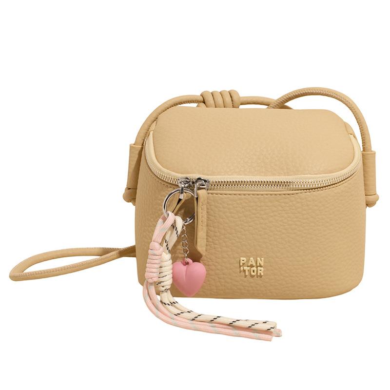 Prosta torebka listonoszka damska letnia nowa modna niszowa przenośna torebka na ramię typu saddle