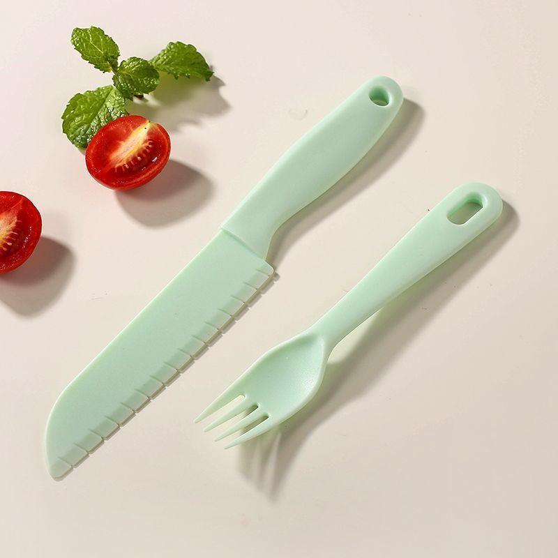 Non-slip Plastic Kitchen Knife for Cutting Fruits, Knife Set for Chopping Vegetables, Chopping Board, and Baby Food Set.