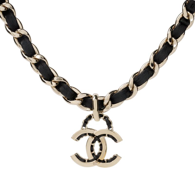 CHANEL choker double C shape pendant Logo logo metal necklace women's gold
