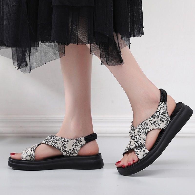 Beautiful platform sandals women's summer skirt new Chinese casual sandals