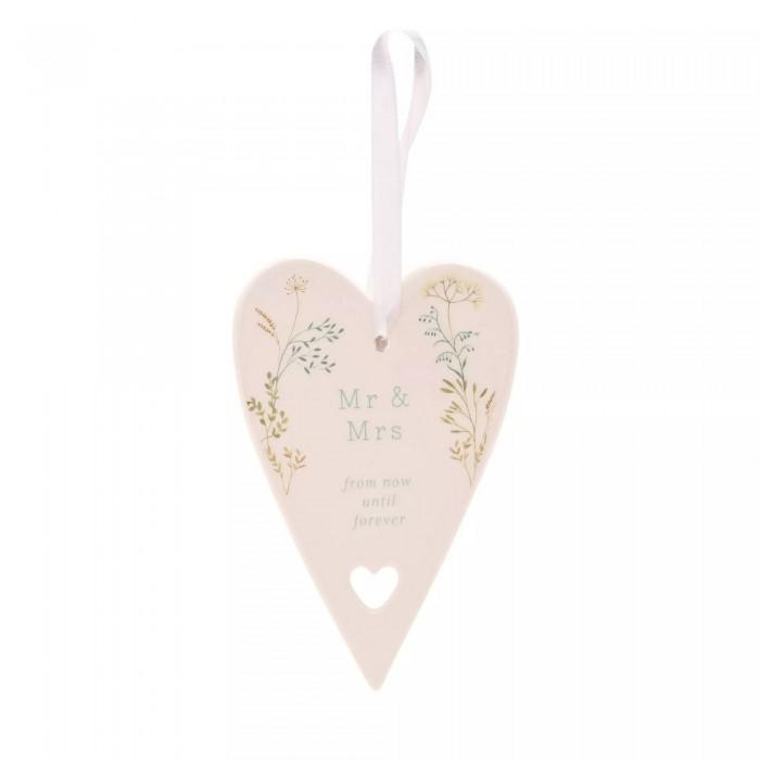Celebrations Love Story ´Mr & Mrs´ Ceramic Floral Heart Plaque