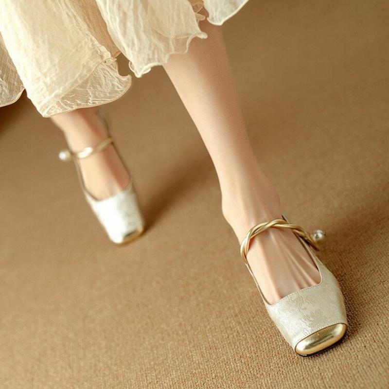 

Foreign trade explosion new Chinese style Mary Jane sandals bag head empty women s single shoes 2025 summer new half-tray sandals 40