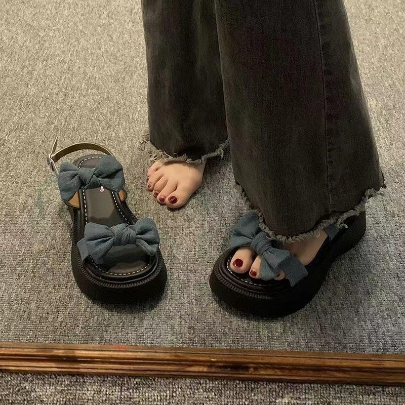 Roman sandals summer women's 2025 new fashionable versatile retro bow platform non-slip foreign style beach shoes tide