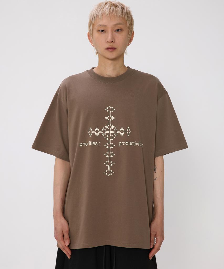 BOUNDARY Cross Line Graphic Semi-Overfit Short Sleeve T-Shirt [Light Brown]