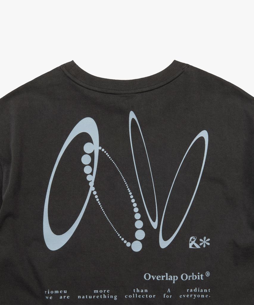 Liomeu Overlap Orbit Short Sleeve T-Shirt_Charcoal