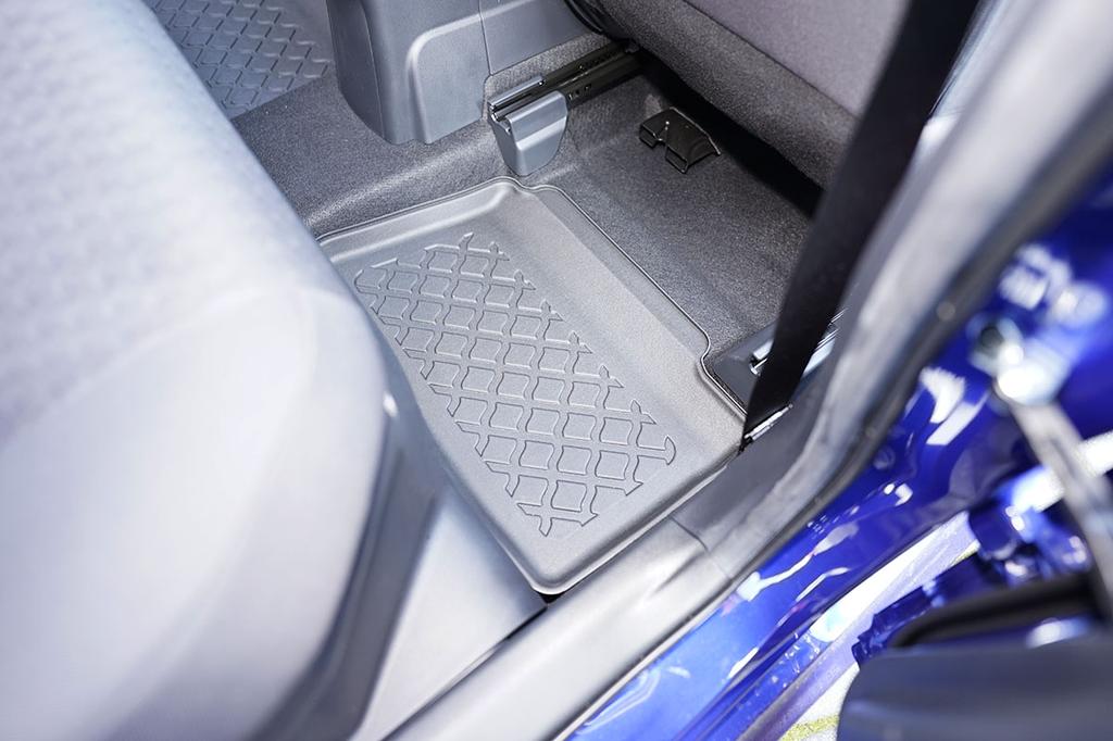 Aristar Guardliner Rubber Floor Mats + Tunnel Cover for Toyota Yaris IV HB 2020-, Yaris Cross 2021-, Mazda 2 Hybrid 2022- Black