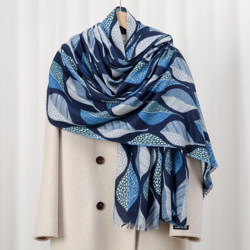 

Sycamore leaf skin-friendly velvet new autumn and winter skin-friendly and warm imitation cashmere printed scarf versatile shawl 88*180cm синій