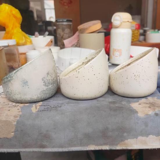 Ciotola Spogliaerbe per Erbe in Ceramica Tazza Spelafoglie per Erbe Fatta a Mano con Diverse Dimensioni di Fori Rotondi Strumenti Efficienti per Rimuovere le Foglie