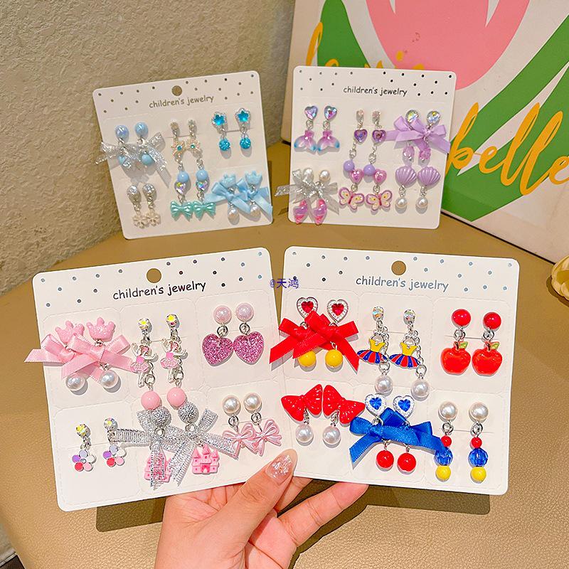 Kreskówkowe kolczyki dla dziewczynek bez przekłuwania - Słodkie, bezbolesne, letnie akcesoria na uszy dla dziecka