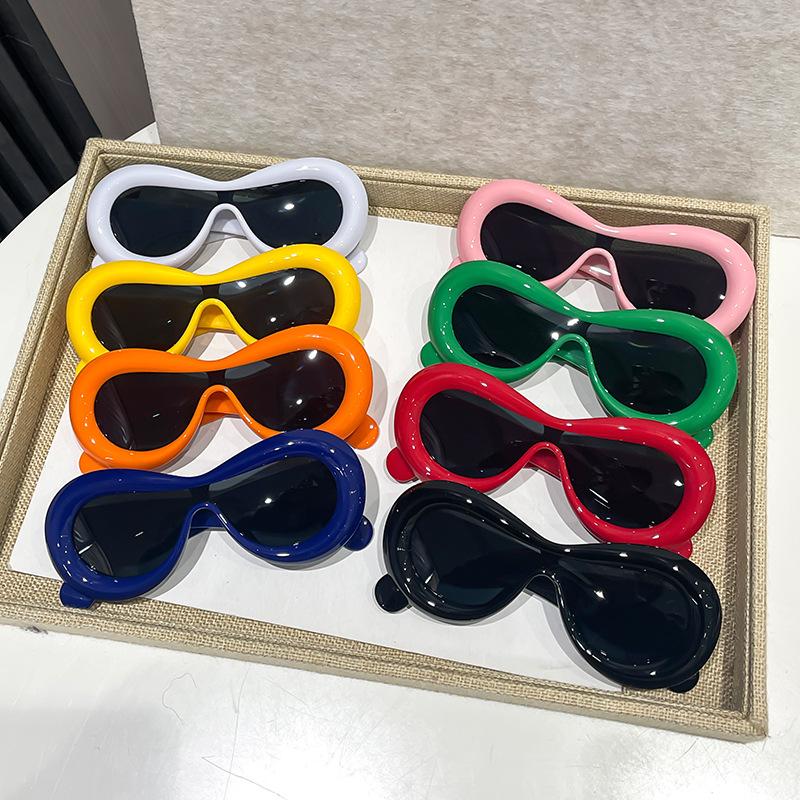 New in Oval Sunglasses for Men Women Fashion Retro Brand Design Shades Eyewear Female Candy Color Goggle Sun Glasses