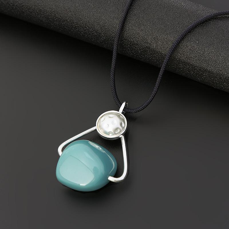 Premium Ethnic Style Popular Jewelry Long Resin Necklace Sweater Chain