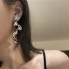 New Korean Style Temperament Pure White Pearl Shell Stud Earrings for Women Wedding Birthday Jewelry Sweet Gift Ladies Vintage