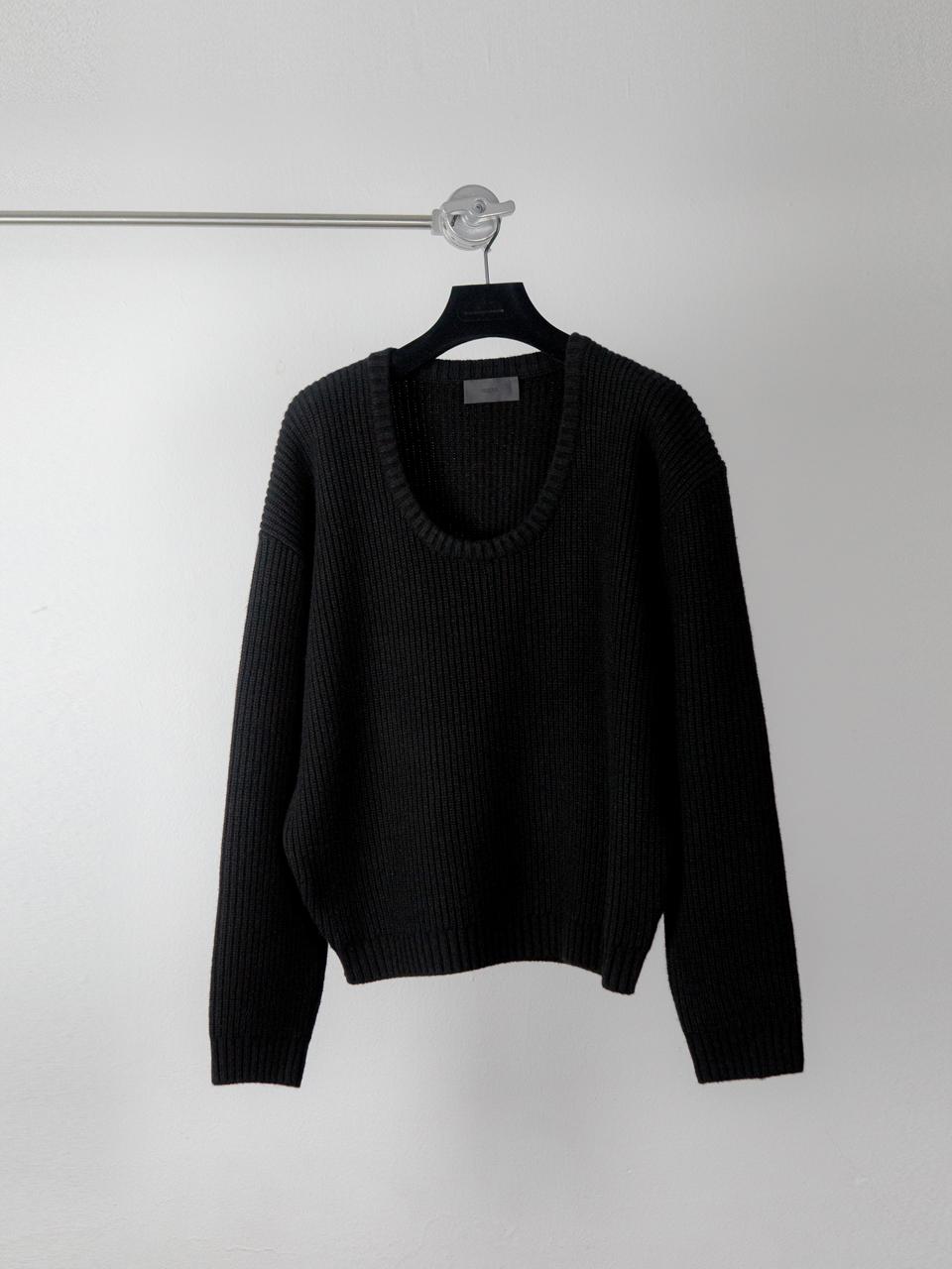 Gojeo U-Neck Hazzi Knit Black/1 Size