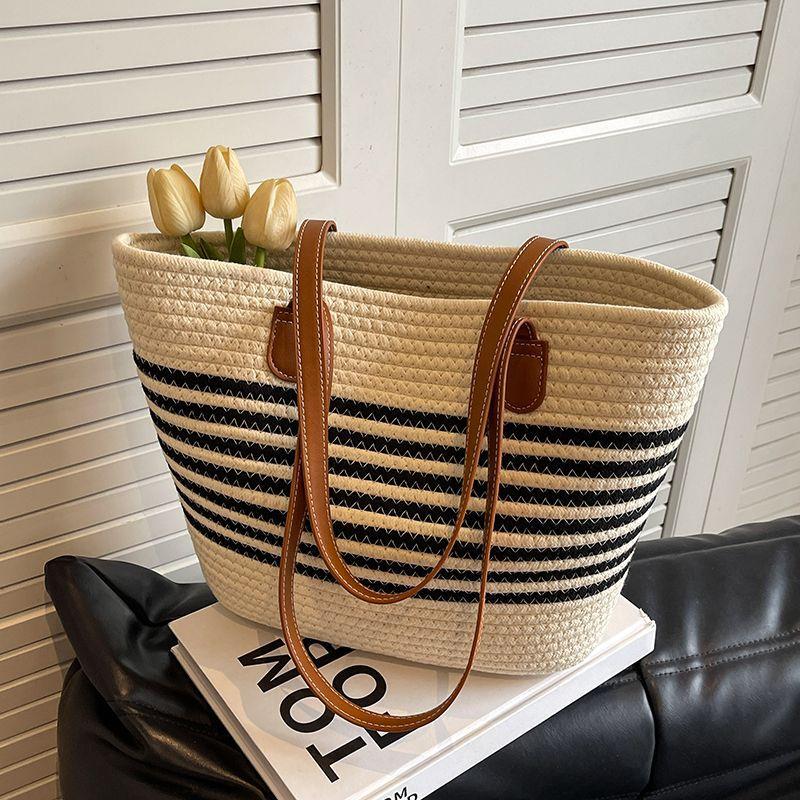 French bag women s large-capacity new versatile shoulder straw woven bag seaside beach vacation tote bag