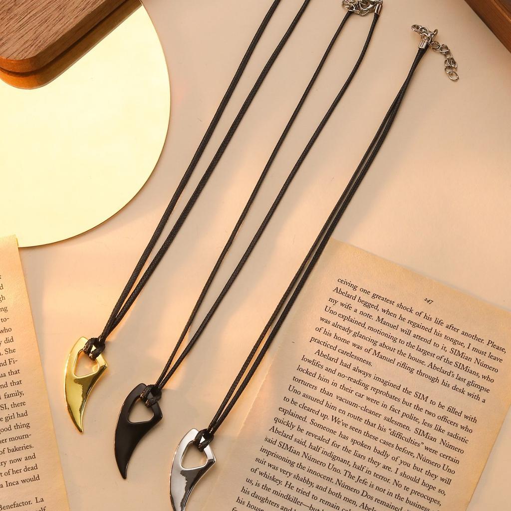 Punk Wolf Fang Pendant Necklace Nightclub Hip Hop Fashion Personality Jewelry Vintage Couple Jewelry