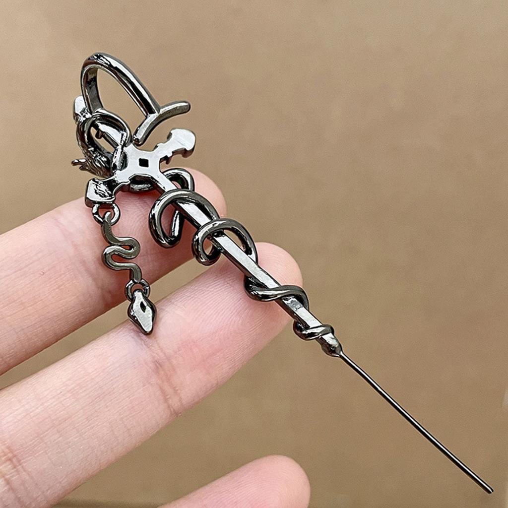 Sophisticated Green Snake Wrap Earrings Eye Catching Crosses Ear Cuff Adornment Fashion Jewelry for Fashion Individuals