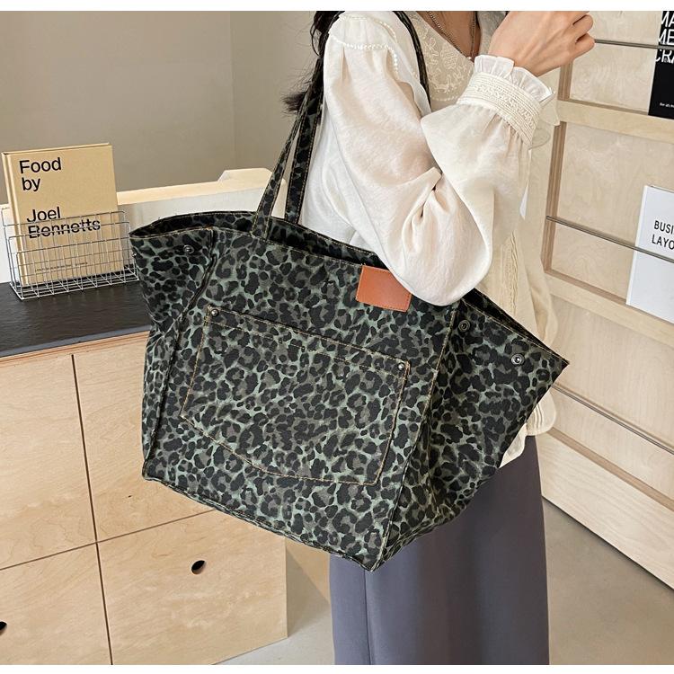 Leopard Print Canvas Tote Large-capacity Bag Women's 2025 New Fashion Original Design Handbag Shoulder