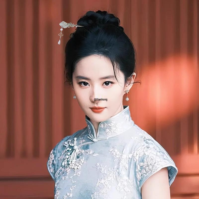 2025 Trendige Cheongsam-Hängeohrringe aus Naturstein: Damenaccessoires im chinesischen Stil