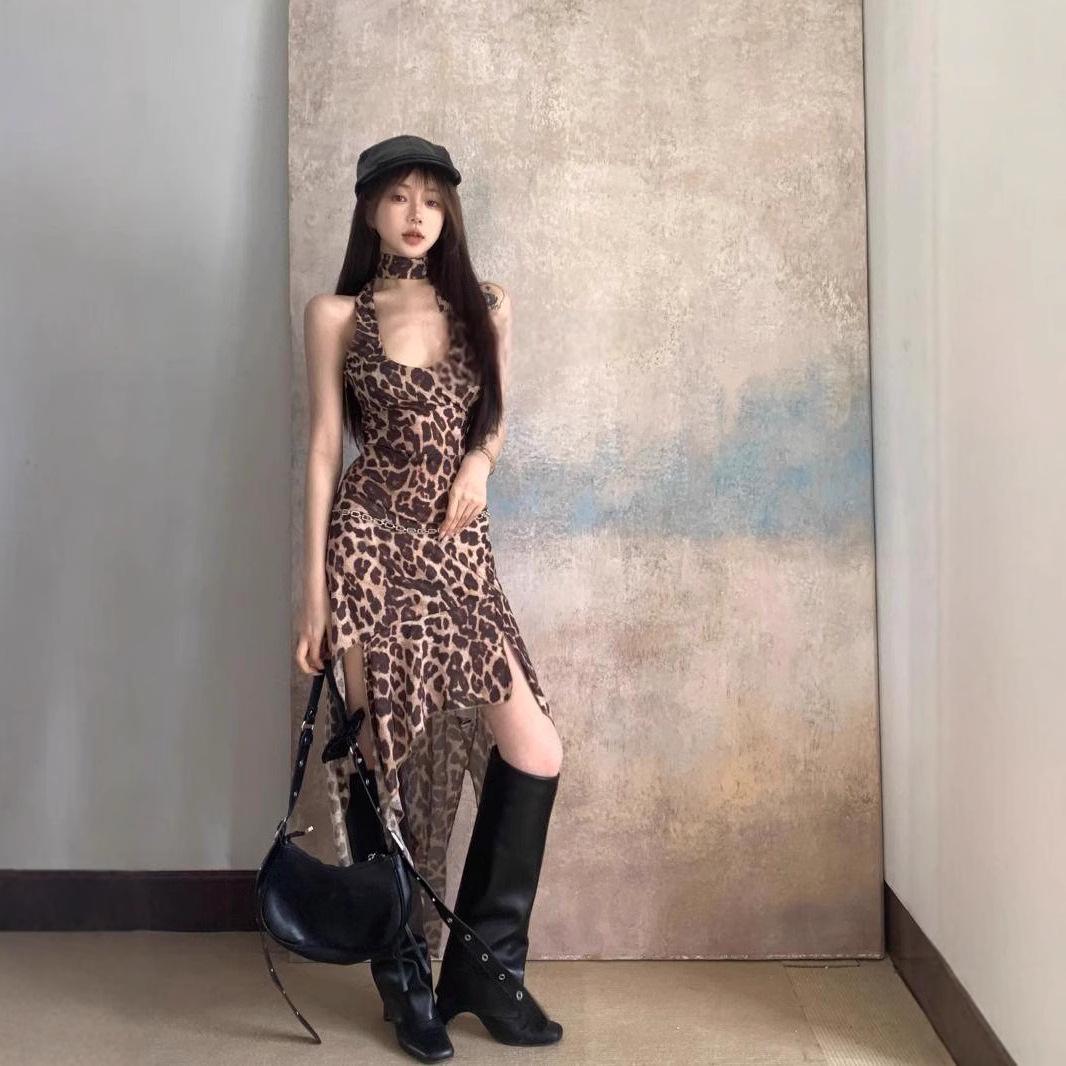 

Women s Sexy Leopard Print Halter Camisole Dress - Sleeveless, Irregular Mid-Length, Waist-Cinching Summer Style Small леопард друку кольору