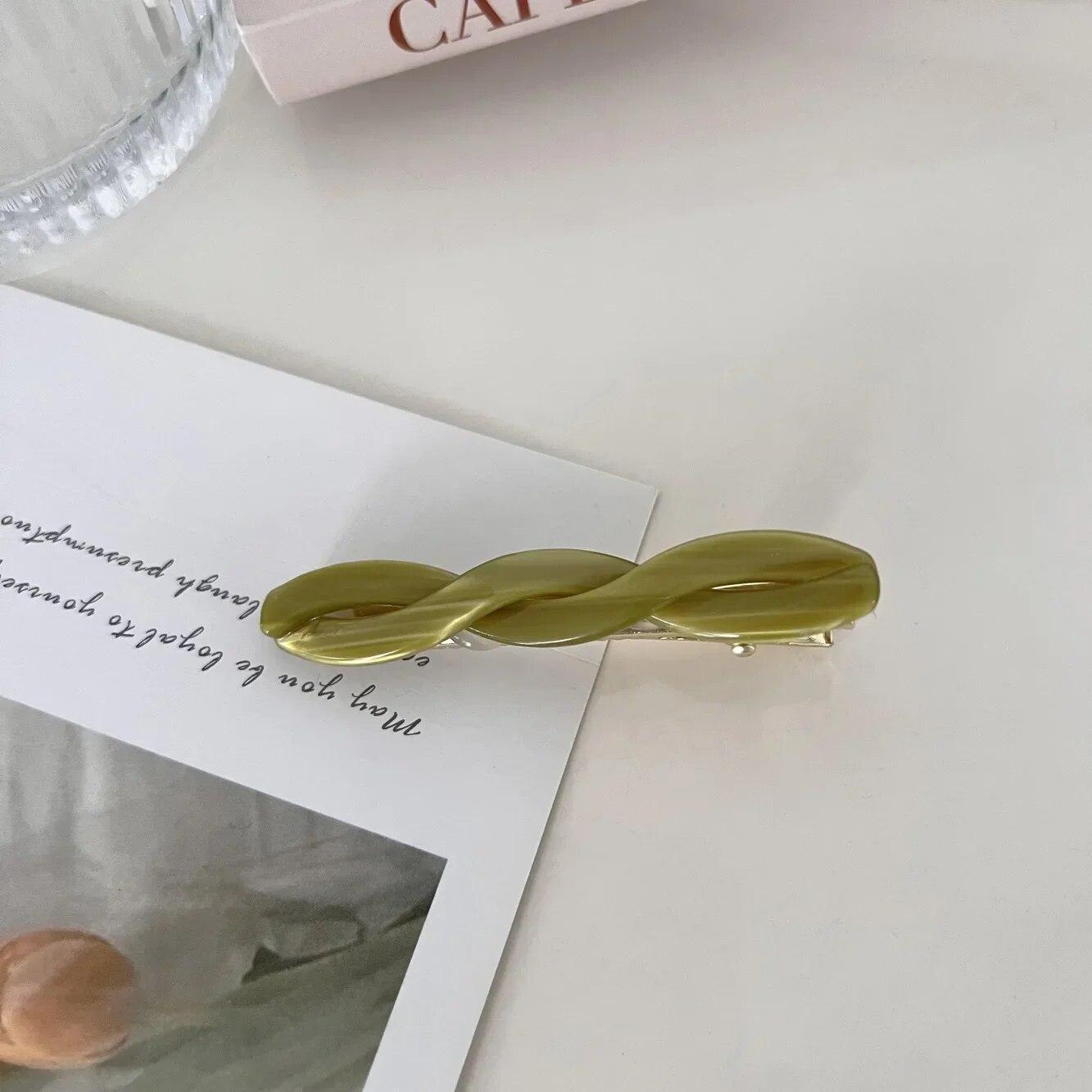 

Проста заколка для волосся Ацетатна шпилька Жіночі жіночі аксесуари для волосся Ювелірні вироби Корейські жіночі заколки Заколки для волосся Головні убори для дівчат