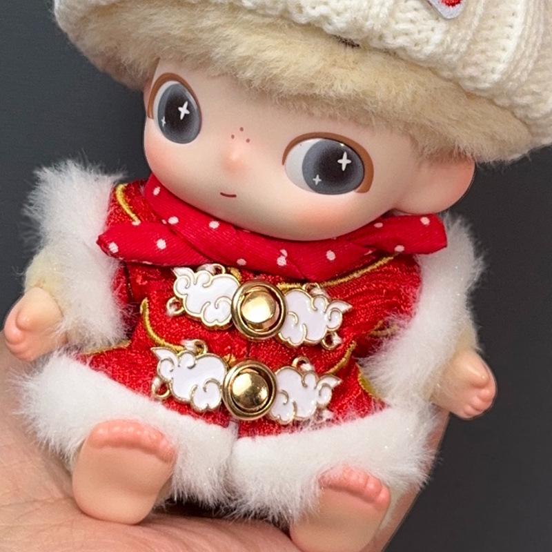 Neujahrs-Kleidungsset für 10cm Puppen: Hanfu Festliche Accessoires & Silikon Neues Baby Tagebuch Anhänger Blind Box.