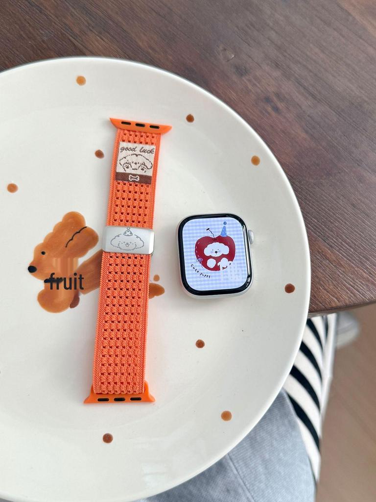 Apple Watch Serie 10 & Ultra Armband: Atmungsaktiv, Magnetverschluss, Welpendesign
