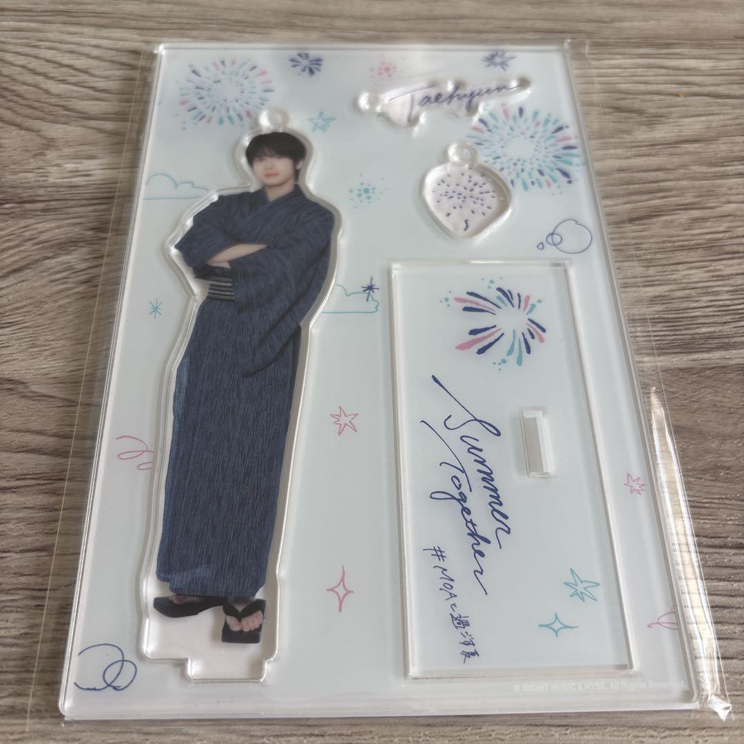 

[USED] TXT Taehyung acrylic stand summer together