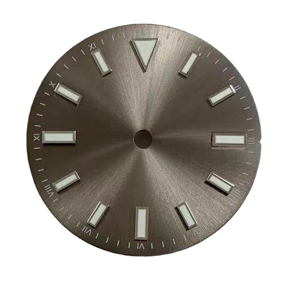 

Зеленый люминесцентный циферблат «солнечные лучи» со штриховыми метками для механизмов NH35, 8215, 2836 Sunray Green