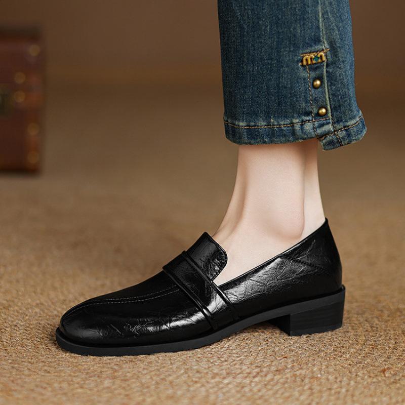 

New women s shallow mouth foot cover single shoes round head one pedal thick sole non-slip soft sole low heel flat heel casual small leather shoes 34