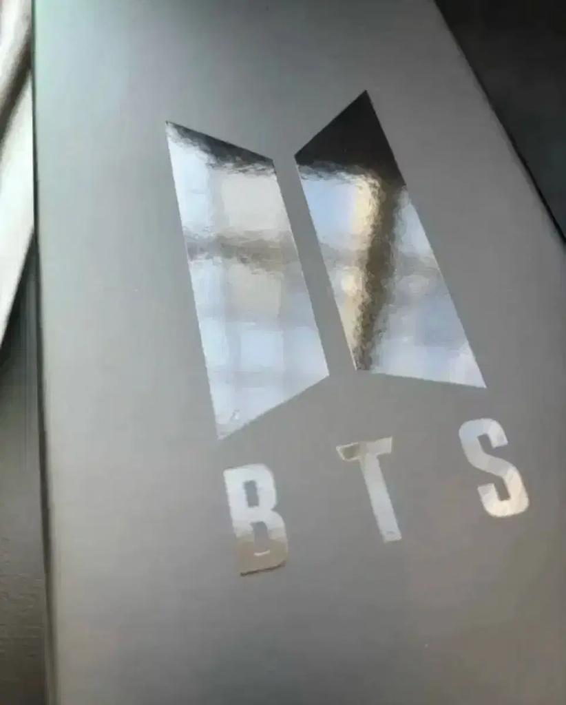 BTS (Bangtan Boys) Světelná hůl ARMY verze 4