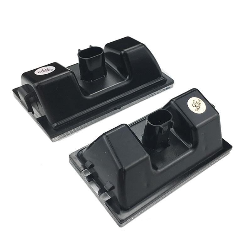 LED License Plate Light for Land Rover Discovery, Freelander 2, and Range Rover.