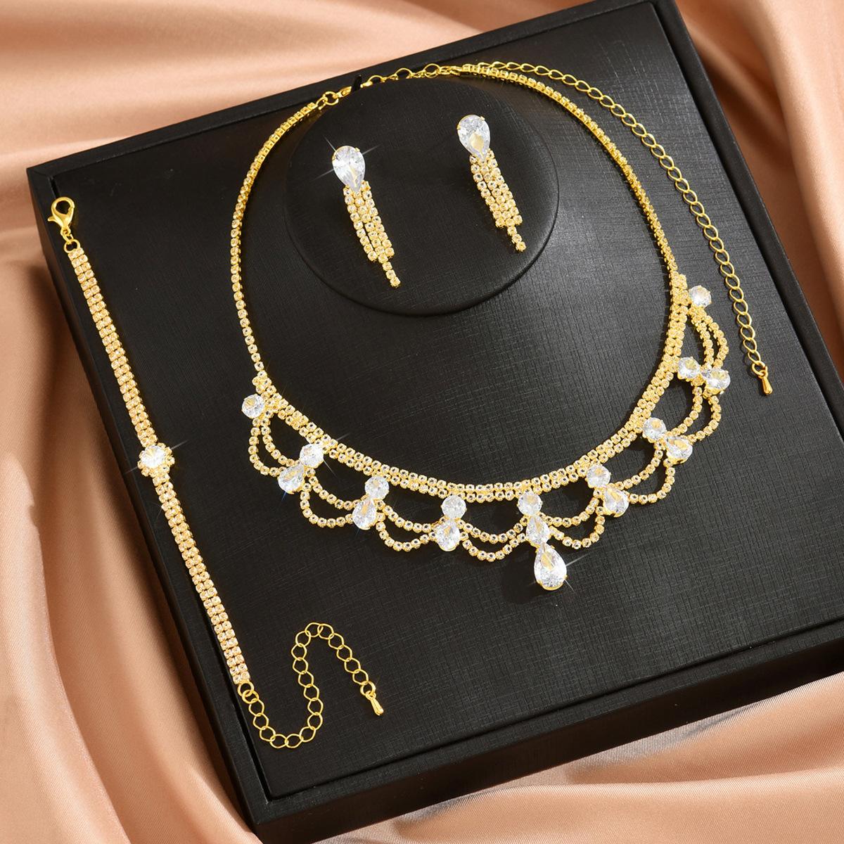

Water Drop Necklace Stud Earrings Set Women S High-End Sense Multi-Layer Hollow Rhinestone Collarbone Chain Fashion Accessories