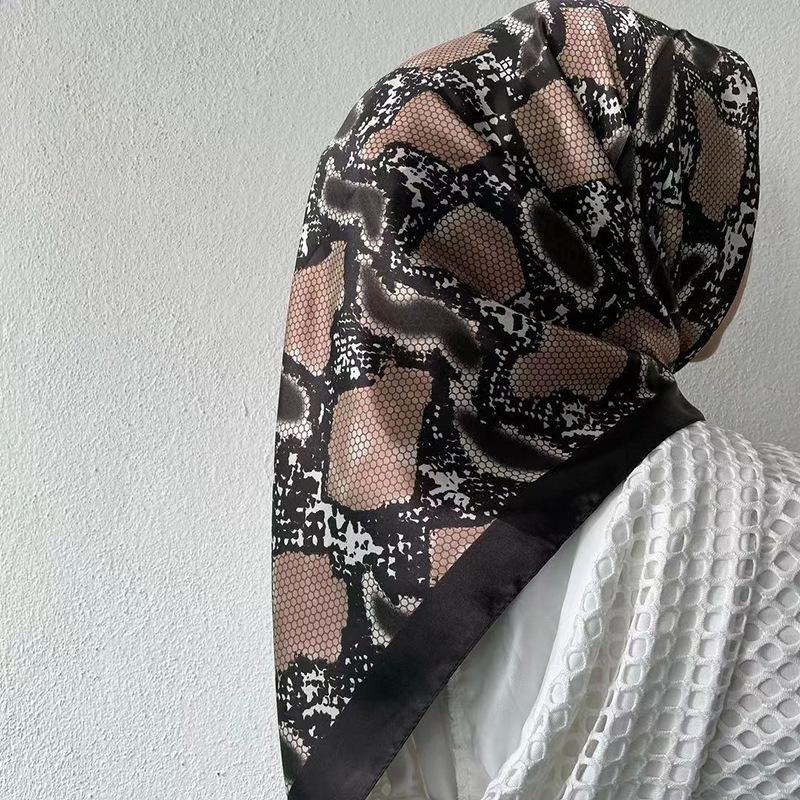 Luxury Design Silk Scarf Square Women Floral Printed Shawl Wrap Spring Summer Neckerchief Hair Band Lady Decor Foulard Bandana