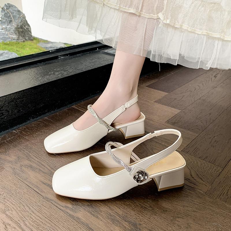 One Word with Square Head Thick Heel Bag Head Sandals Women's New Summer Wear Temperament Cool Slippers