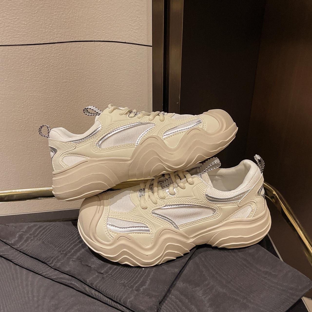 

Новый узорВысокое качествоТолстая подошваПолыеМодныеВсе УдобныеНескользящиеДышащиеСпортивные Повседневные Износостойкие Женские Одинарные Туфли 40