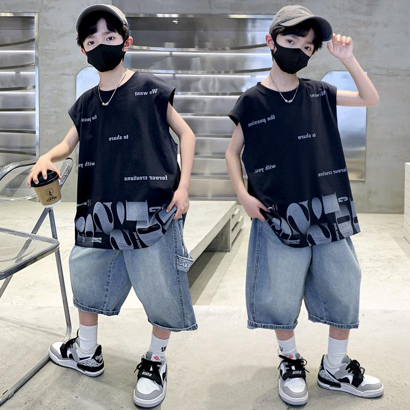 Boys' summer outfit set 2026 new style, handsome and fashionable for children, with sleeveless vest and thin two-piece set