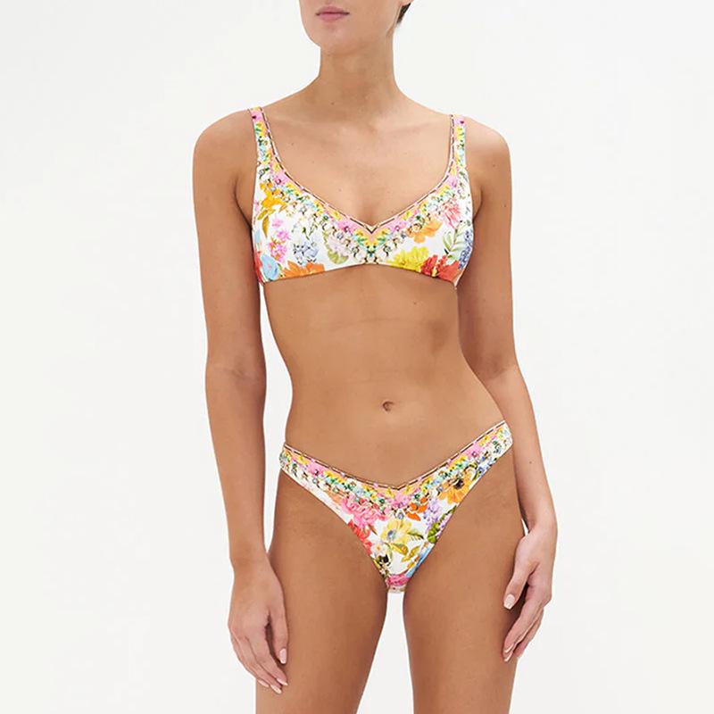 

European & American Floral Print Bikini - Women s Two-Piece Swimsuit M белый