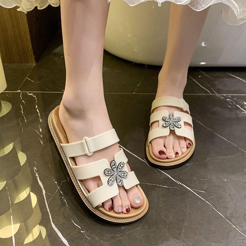 Flower Fairy Wind Beach Shoes Female Summer Wear 2025 New Super Fire Soft Sole One-word Drag Rhinestone Flat Slippers