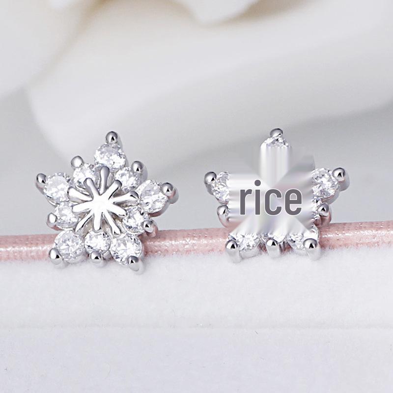 Five-Pointed Star Snowflake Silver-Plated Stud Earrings with Full Diamonds - Women's Christmas Jewelry