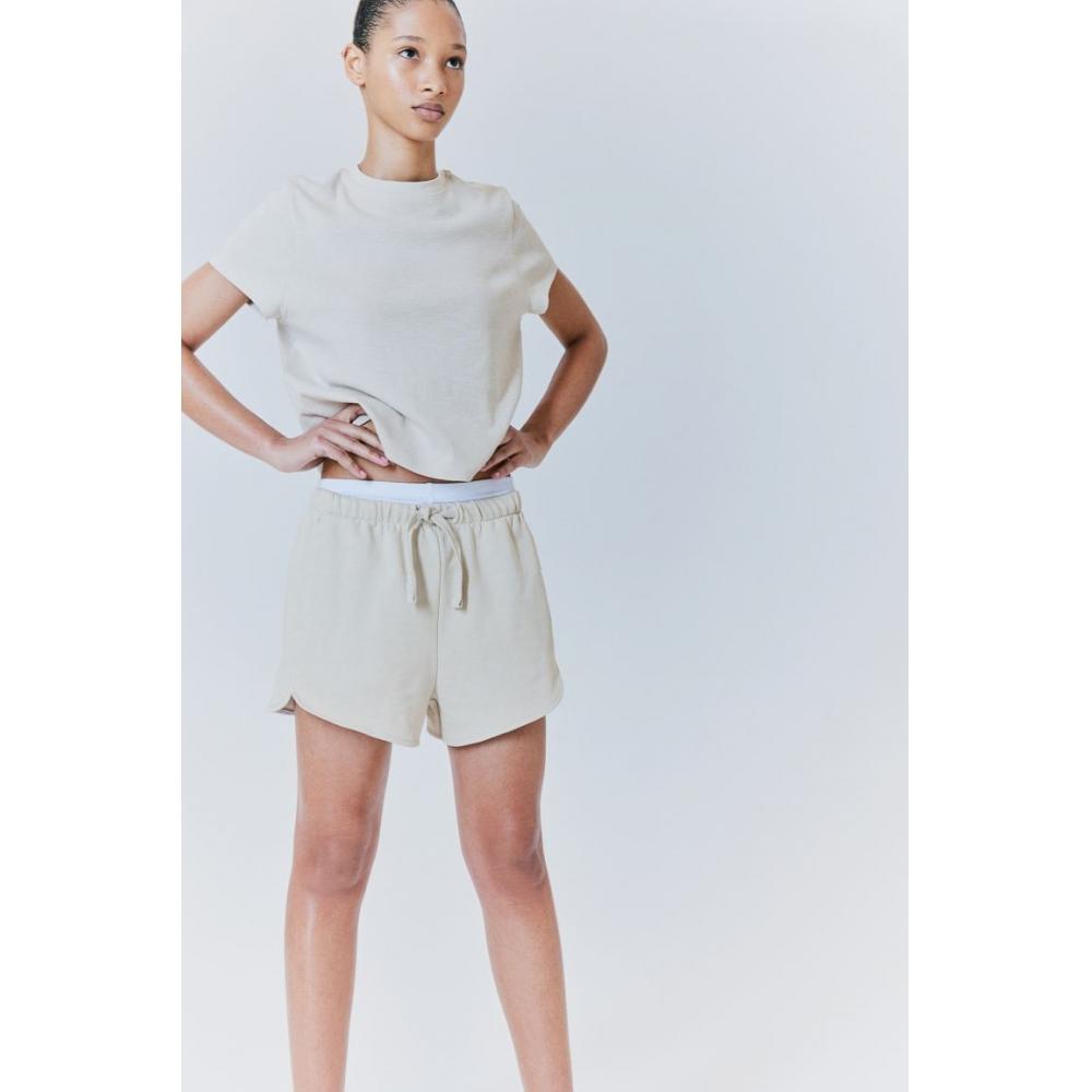 

Футболка HM светло-бежевая