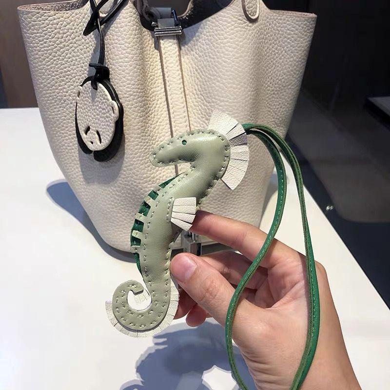 Hippocampus Cow Leather Car Keychain Pendant Bag Pendant Personalized Simple Girls Gift Bag Accessories