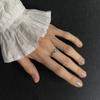 Серебряное кольцо с фианитами, вес изделия 1,38 гр (2209645)