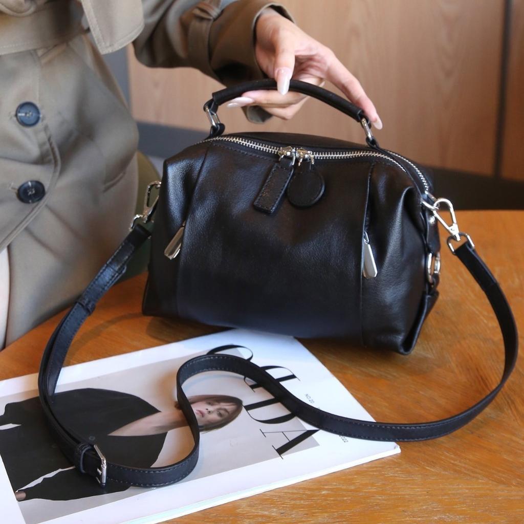 Head Layer Cowhide Boston Pillow Bag Women's New Crossbody Bag Black Fashionable High-end Soft Leather Handbag