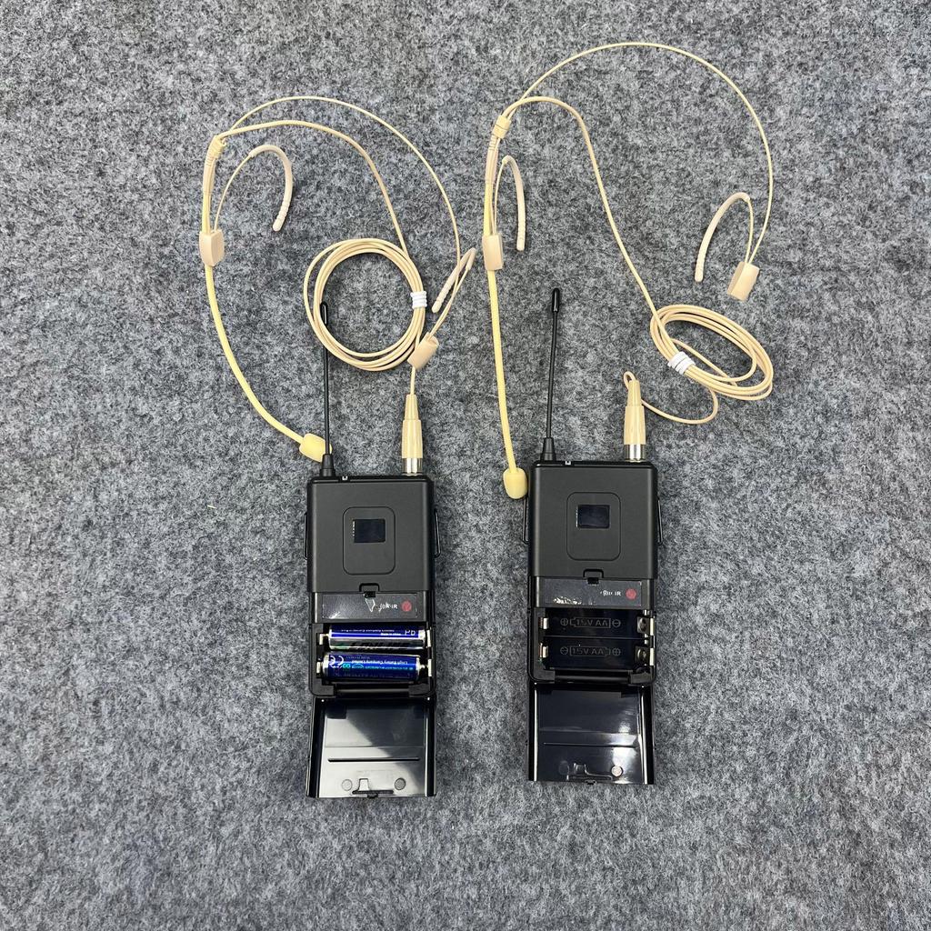 U Band Wireless Lavalier Microphone for Conference