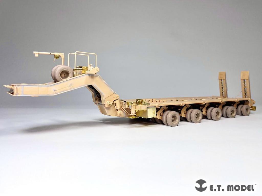 ET Model Scale Modern American M1000 Heavy Equipment Transporter with Tire Set Hobby Plastic Model Parts 1/35 Weight-Deforming (for Boss) P35-171