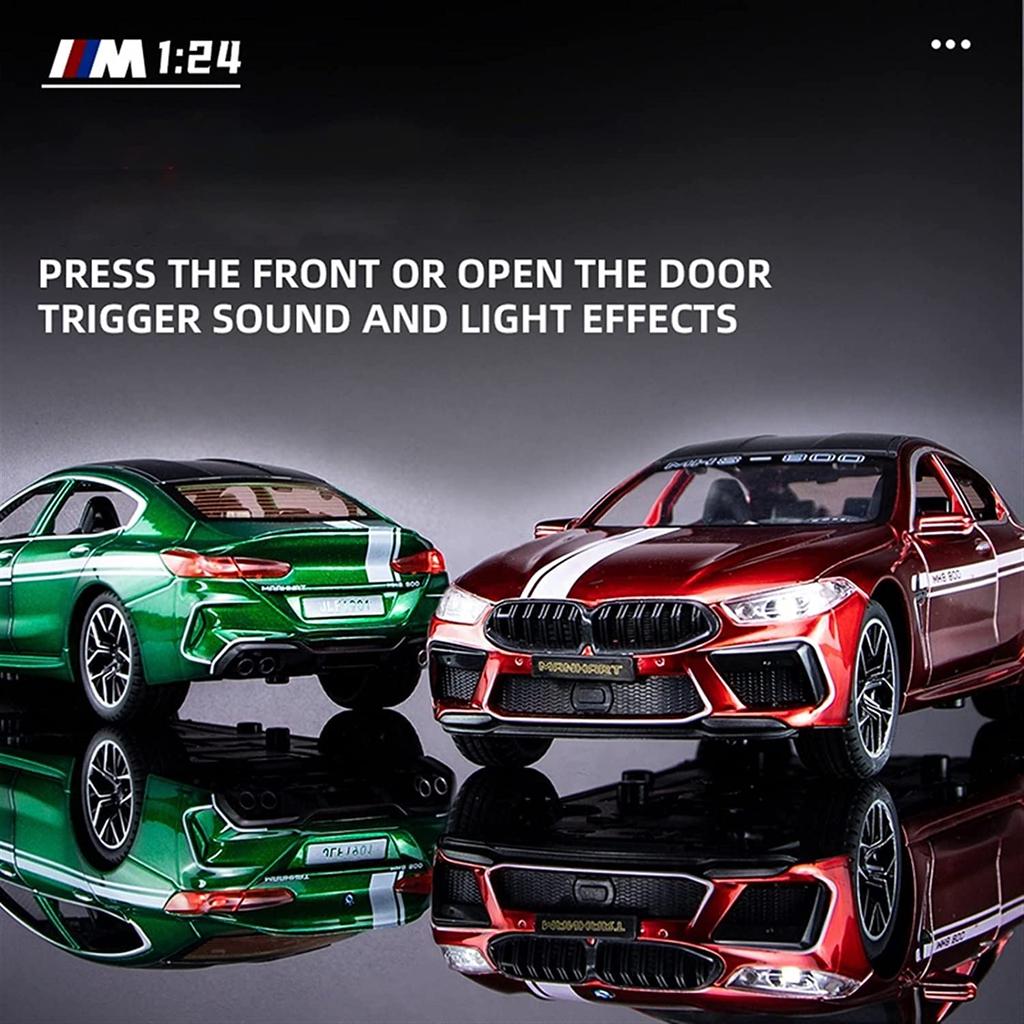 Giocattolo modello di auto pressofuso in scala 1/24 M8, veicolo giocattolo da tirare indietro con suono e luce per bambini Collezione regalo per ragazzi e ragazze